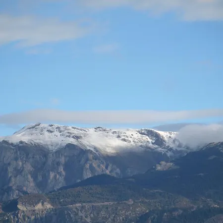 El Jou Nature Hotel