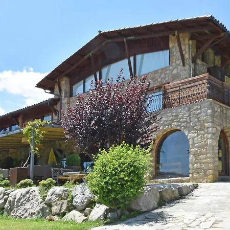Familiar El Jou Nature Hotel 3*